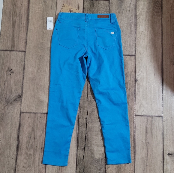 ABS denim Collection - Picture 2 of 3